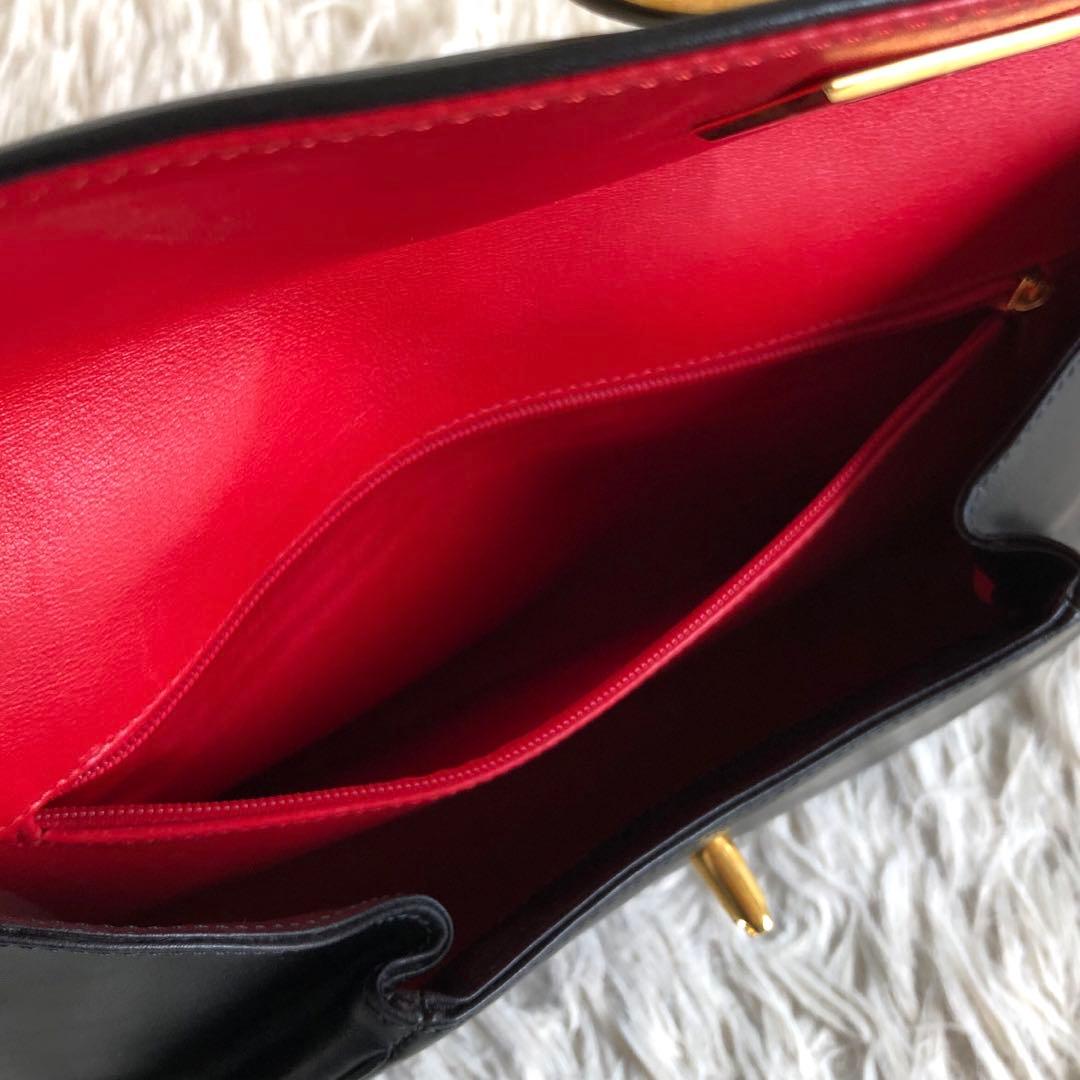 【フランス製】カルティエ　パンテール　クラッチバッグ　黒　本革　ゴールド金具