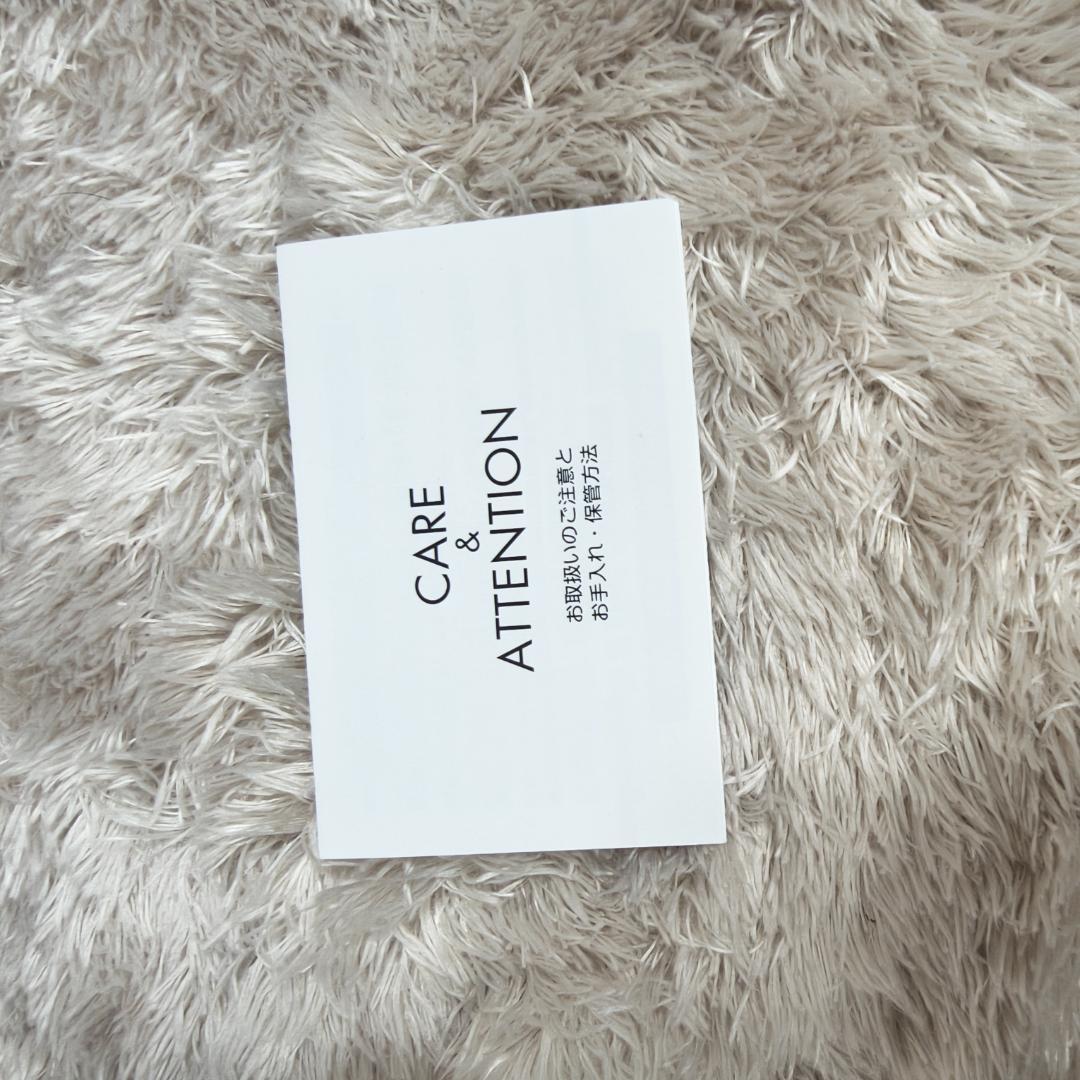 イアパピヨネ　軽量　本革　ボックスミニショルダーバッグ ブラック　レザー