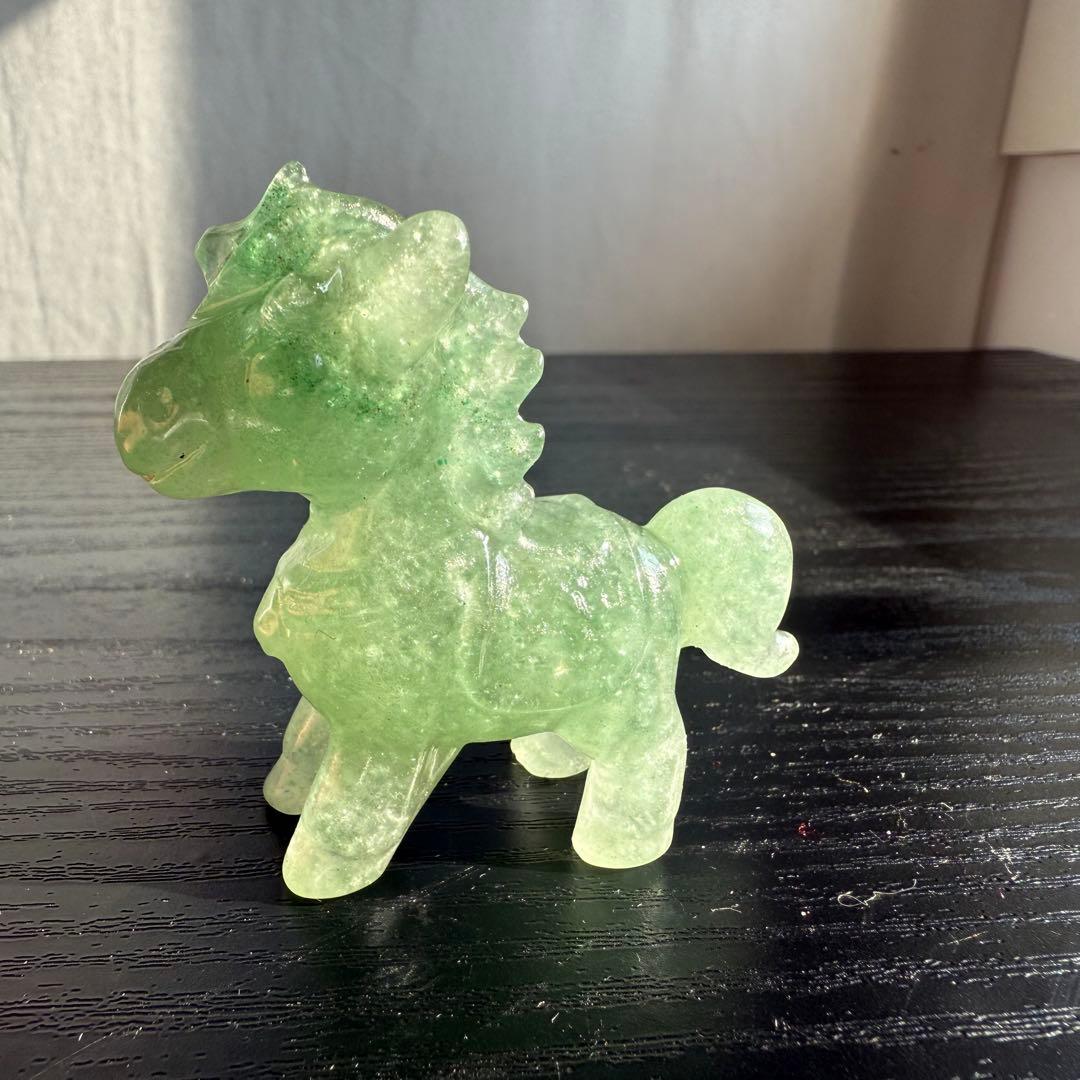 【MHUSK】天然石グリーンストロベリークォーツの馬　NO.120902
