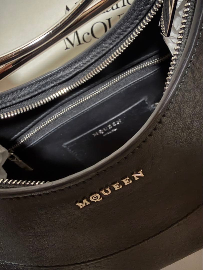 Alexander Maqueen Tバー　2way ショルダーバッグ