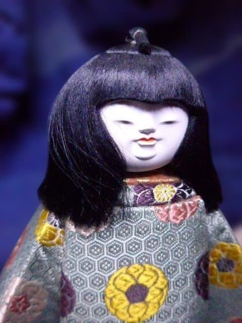 貴重な国指定無形文化財の人形師　銀座　原米洲の稚児雛です