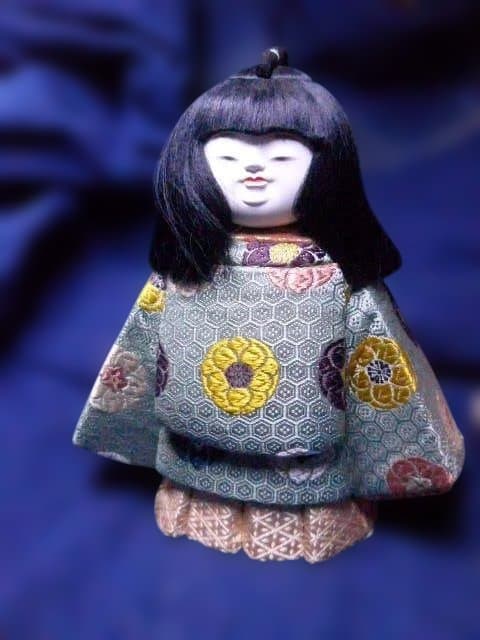 貴重な国指定無形文化財の人形師　銀座　原米洲の稚児雛です