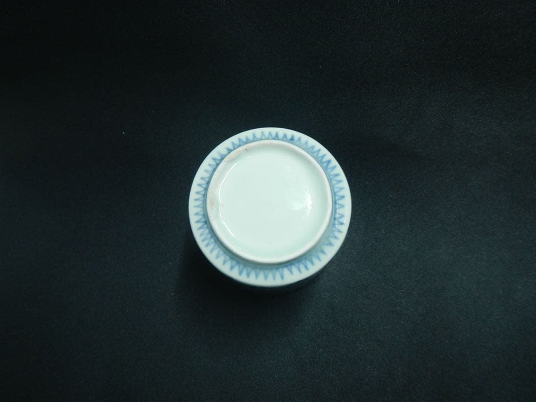 亀甲紋 古伊万里 幾何学文 覗き のぞき 猪口 希少！