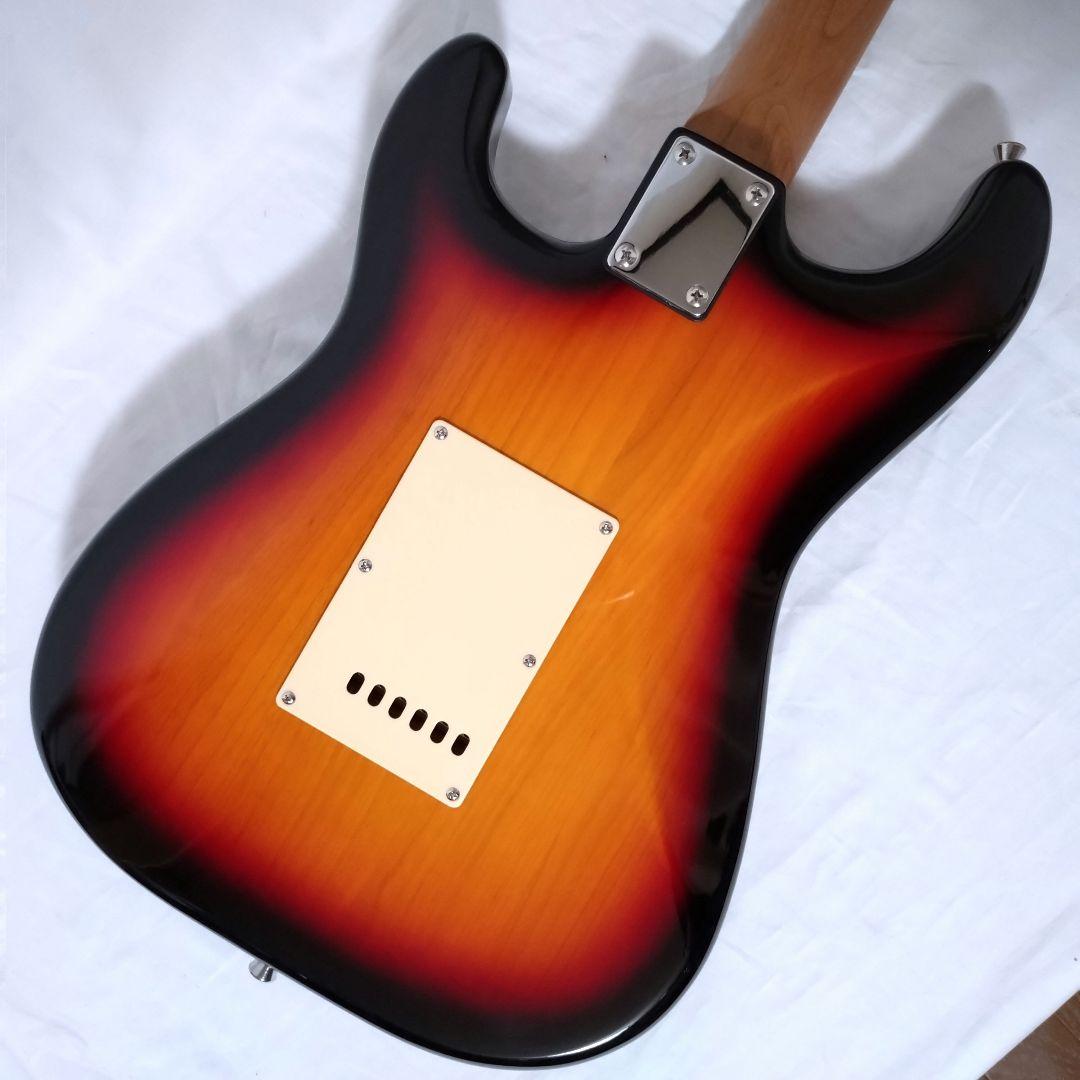 美品　Bacchus　バッカス　BST-1-RSM/M　ストラトキャスタータイプ