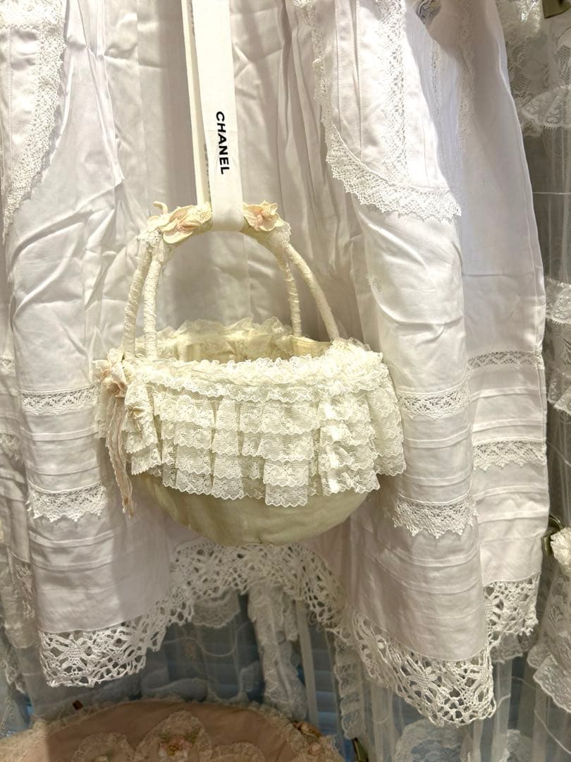 タク付き新品未使用さえらヒスクローネコットン 割烹着おまけ❤️さえらフリフリカゴ❤️