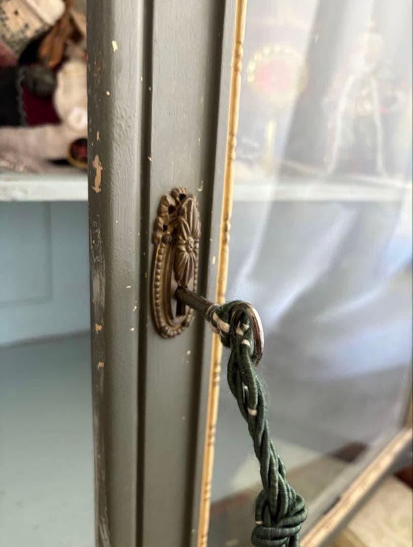 アンティーク　フランス　 グレーの木製キャビネット