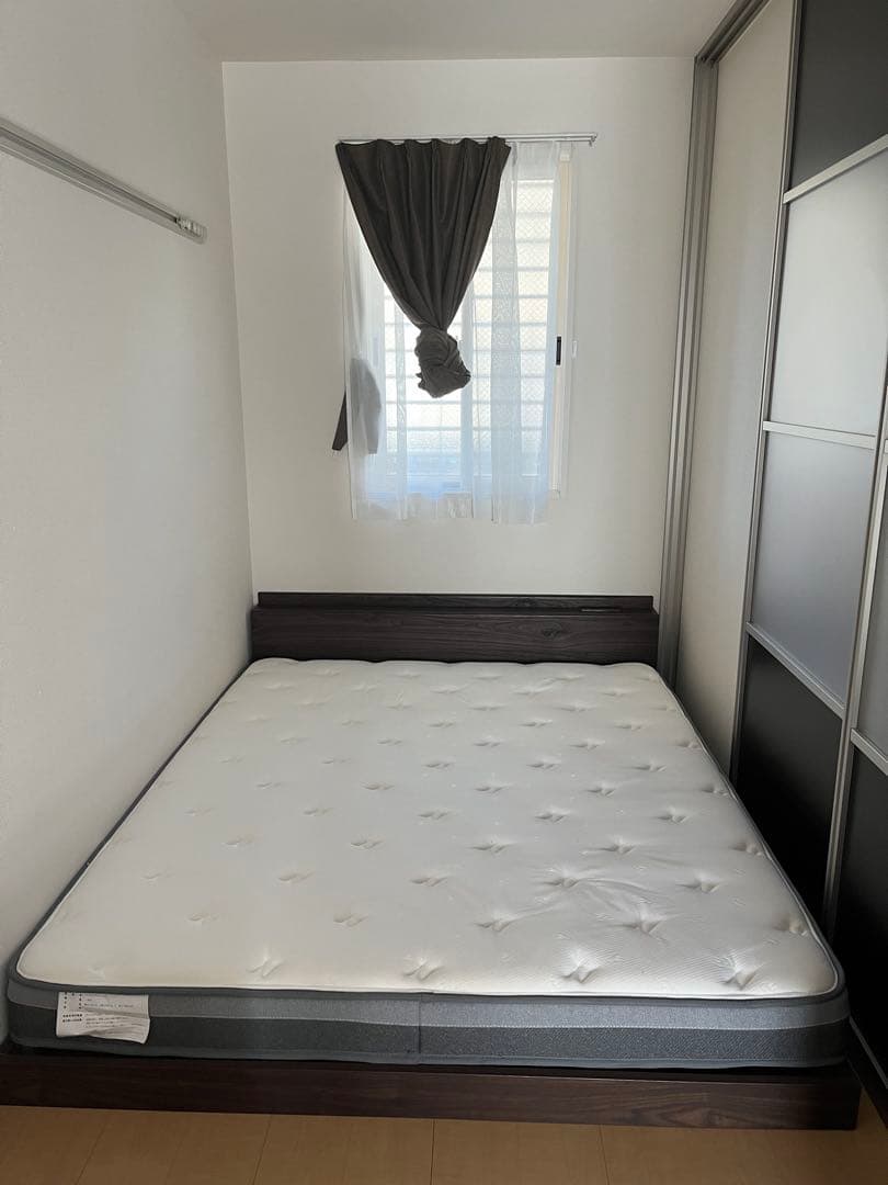 「美品」クイーン べッド 宮棚付き　マットレス付き　ご自身引取りのみ対応