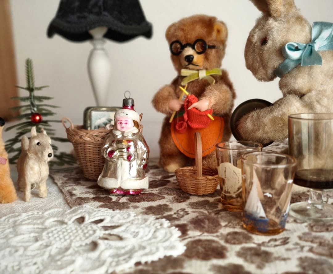 【マリン♡さま】girl ornament ୨୧ .·*°あったかコートの女の子