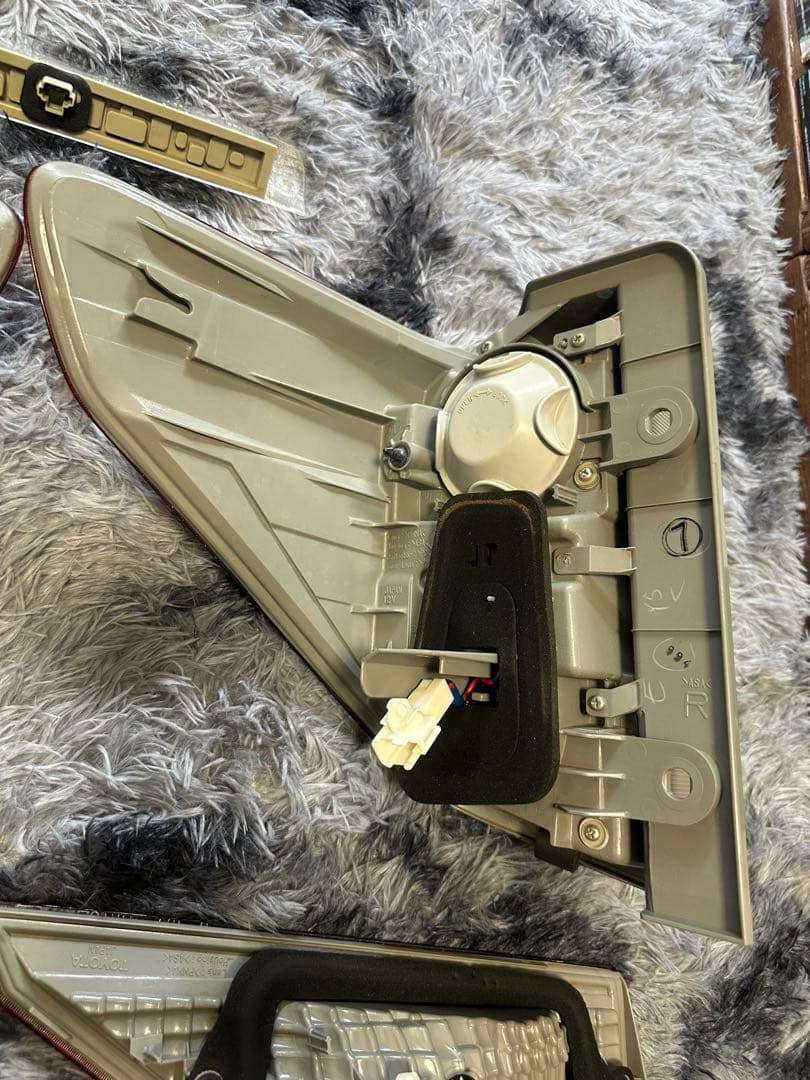 アルファード　20系　テールランプ ハイマウント