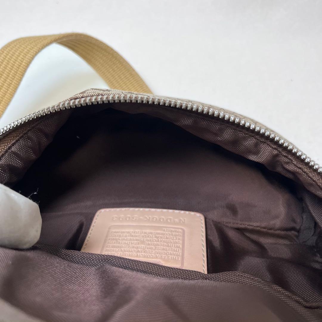 ☆未使用級☆ COACH コーチ シグネチャー ボディバッグ ウエストポーチ