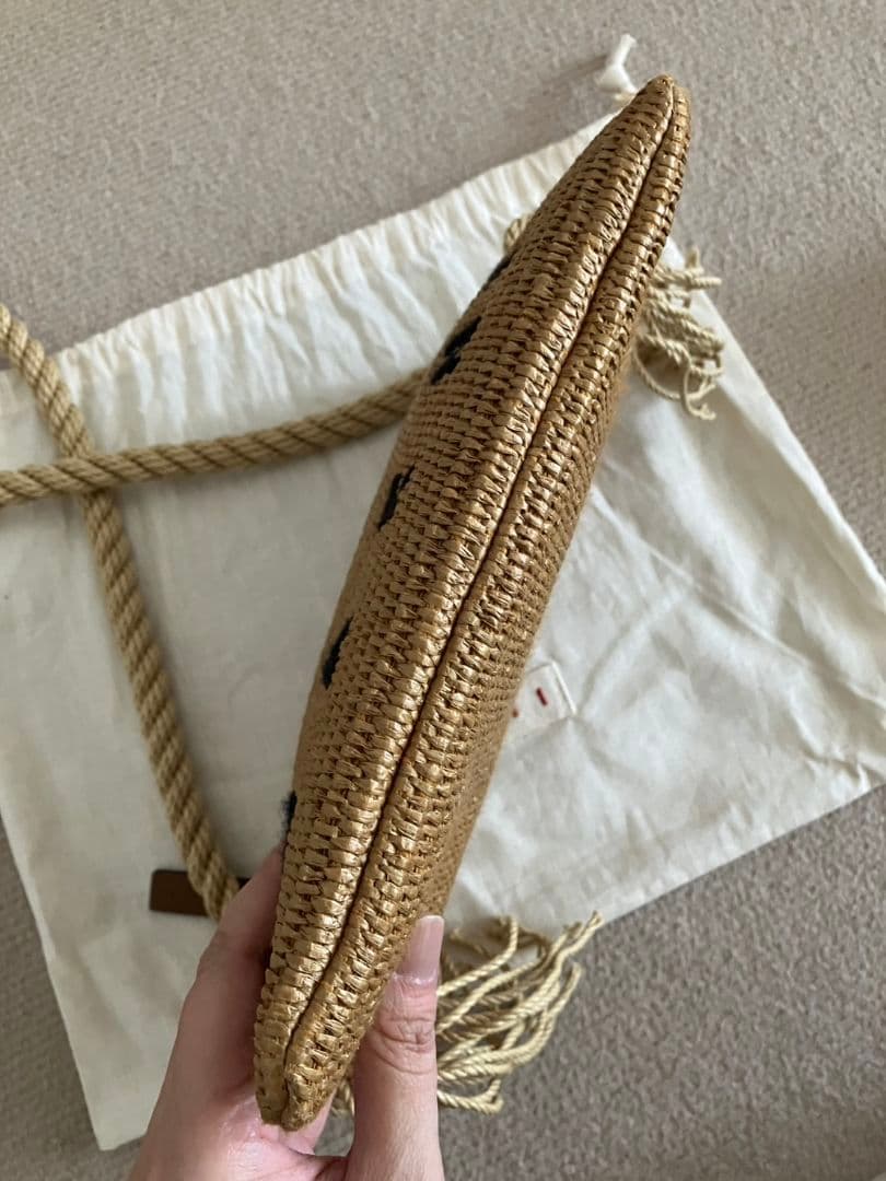 美品✨MARNI✨マルニ　ラフィア ロゴ ロープ　タッセル★かごショルダーバッグ