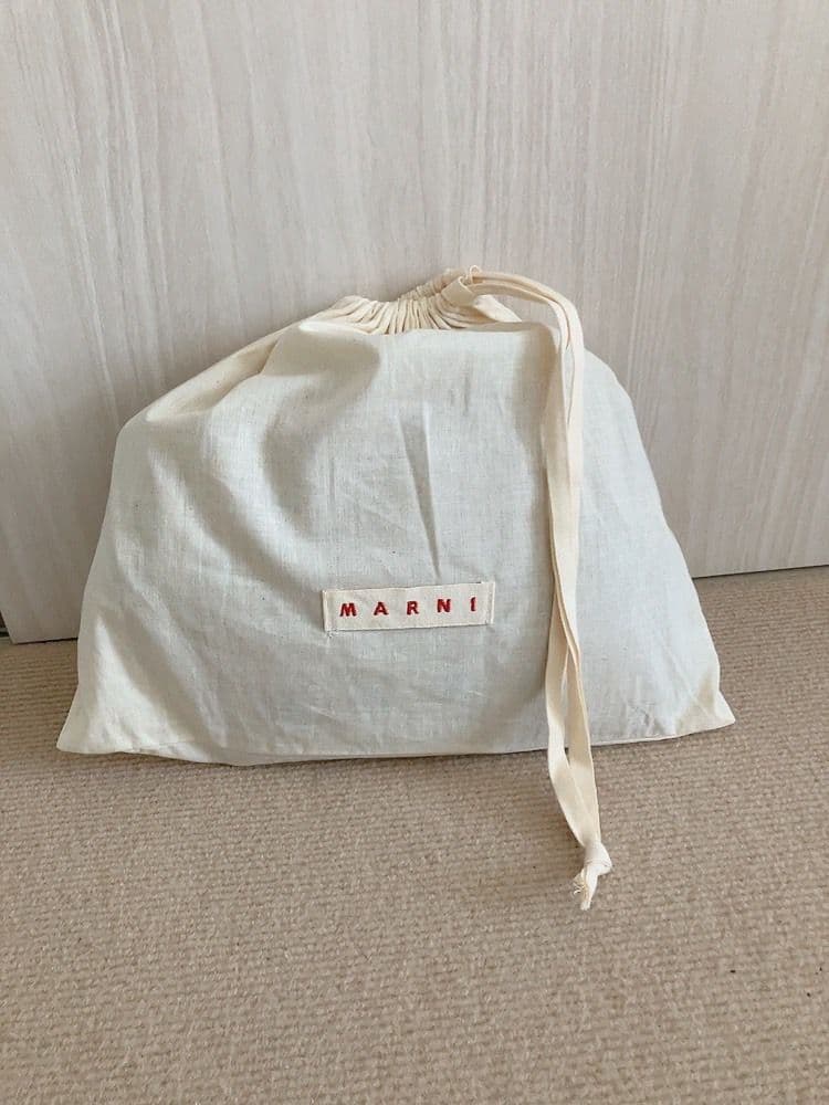 美品✨MARNI✨マルニ　ラフィア ロゴ ロープ　タッセル★かごショルダーバッグ