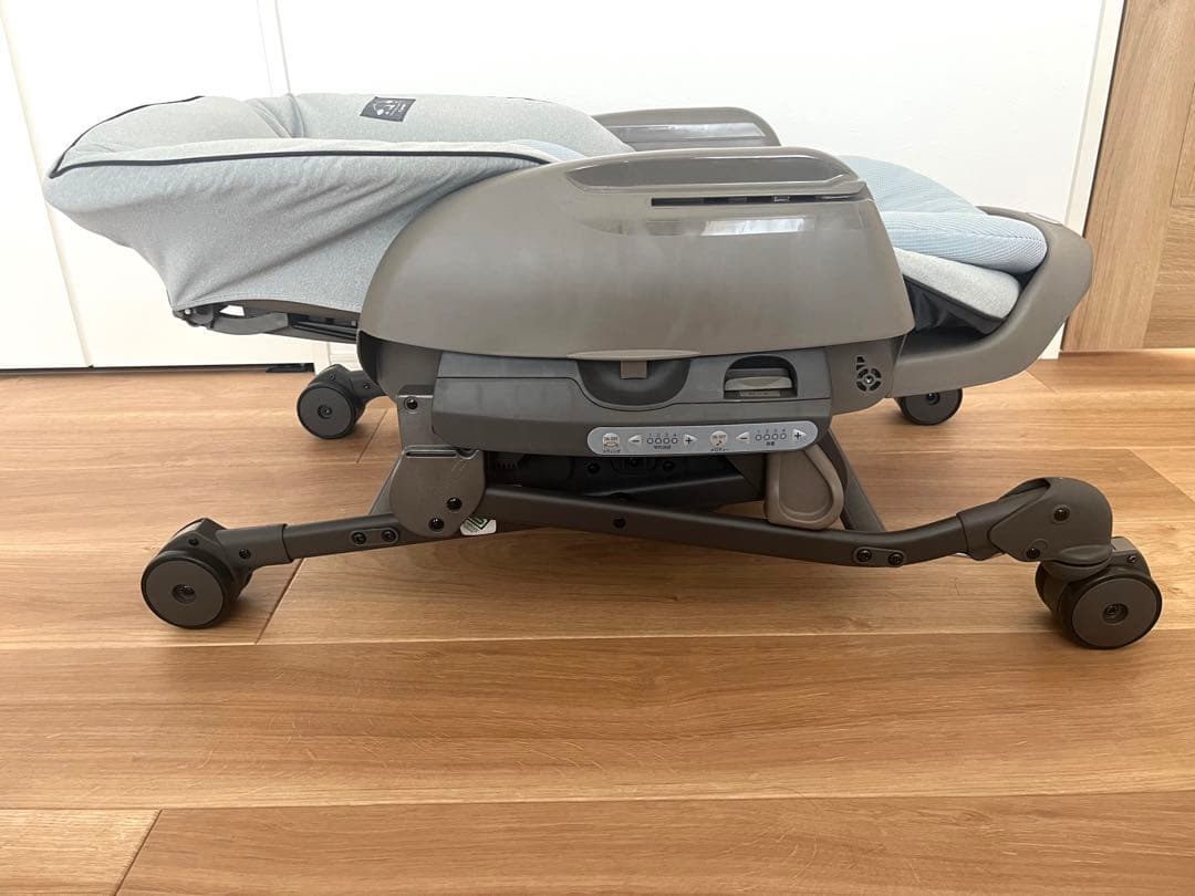 コンビ ネムリラ AUTO SWING 電動　ハイローチェア