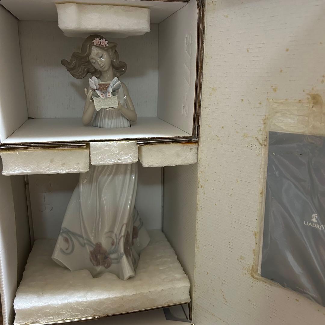 LLADRO リヤドロ 私の宝物 Butterfly Treasures 置物