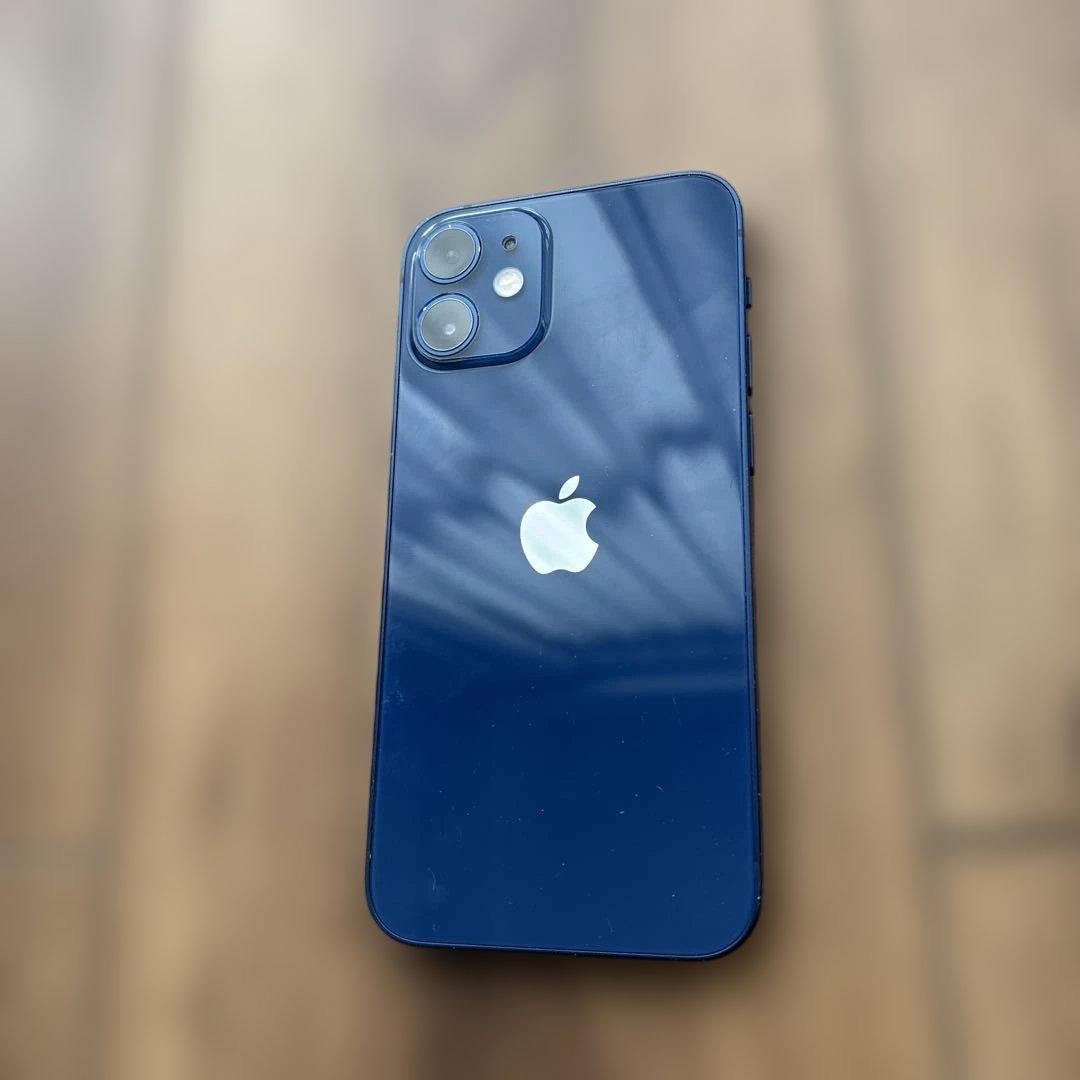 Apple iPhone 12 深い青 本体