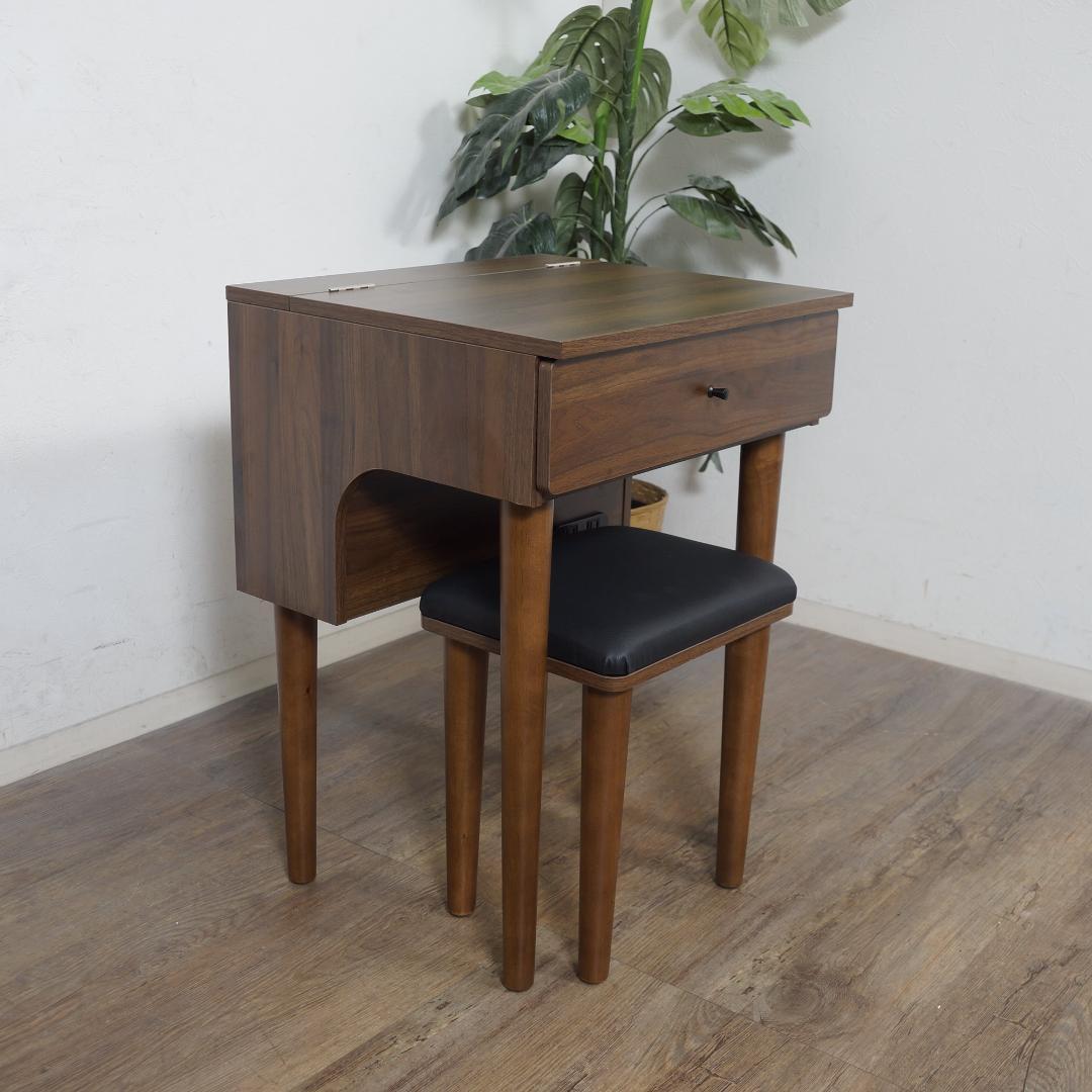 【新品】ドレッサーセット　デスク兼用　コンパクト　スツール付き　アンティーク風