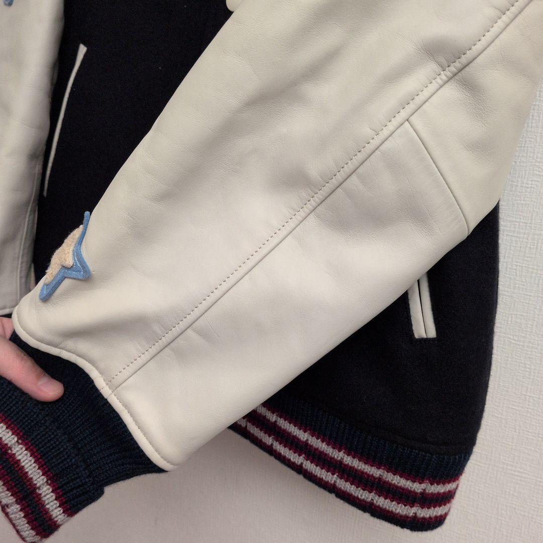 美品 ハリウッドランチマーケット 刺繍 ロゴ スタジャン サイズL