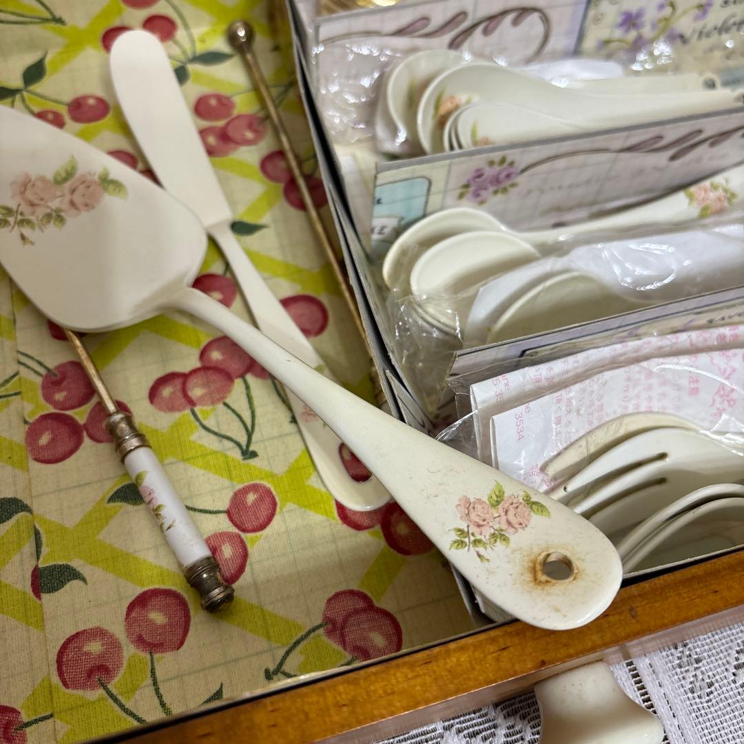 イマン　ダイアナローズ　カトラリーセット