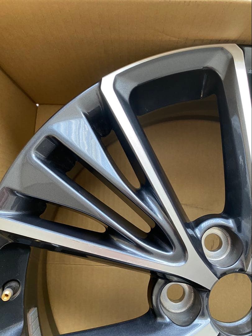 60プリウス純正19インチホイール一本