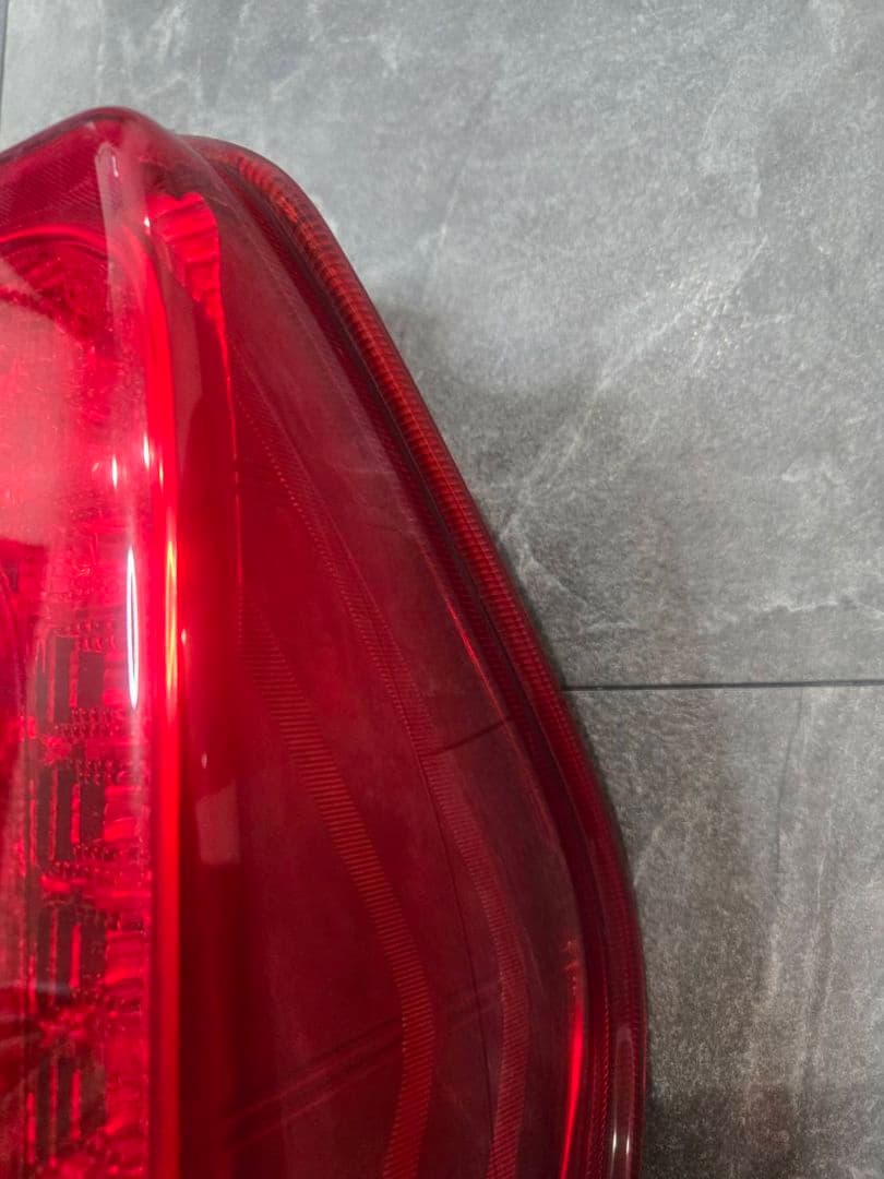 LA600S 　ダイハツ　タント　テールランプ