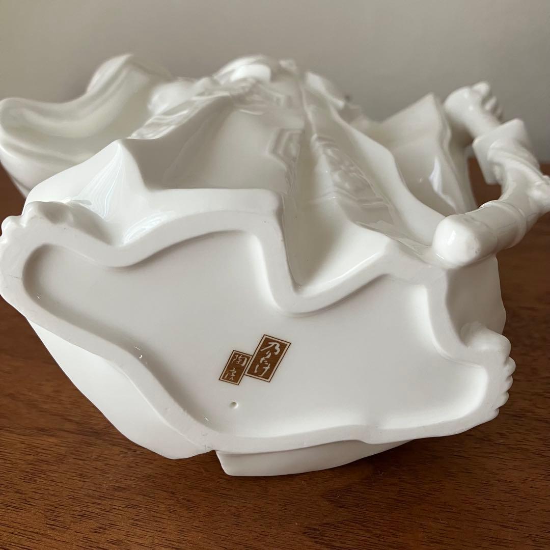 【美品】ノリタケ 武者人形 五月人形 白磁 兜 陶器 置物 箱付き