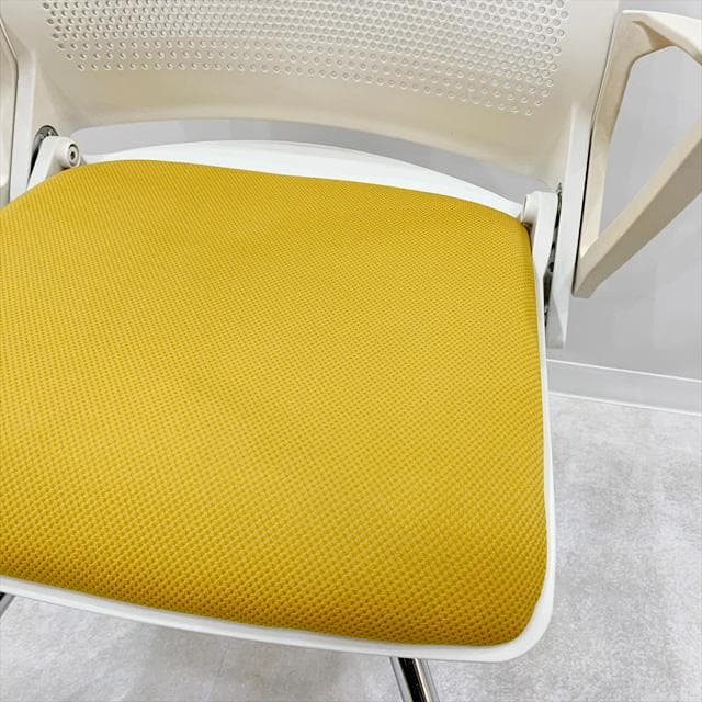 オカムラクリールネスティングチェア②