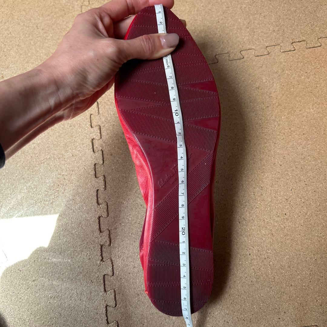 【フェラガモ】フラットシューズ　赤　25.5cm