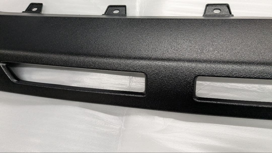 デリカD5　フロントバンパー　チッピングブラック塗装