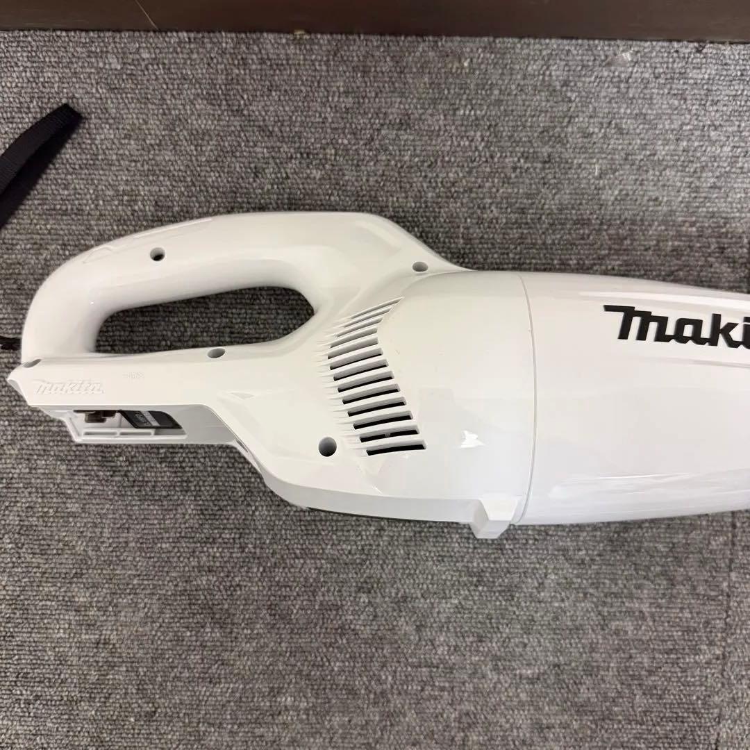 マキタ 充電式クリーナ CL108FD コードレス掃除機　バッテリー充電器付きY