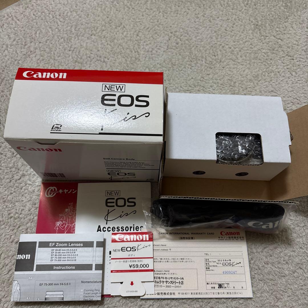 Canon NEW EOS KISS EF35〜300一眼レフカメラ　レンズ2本