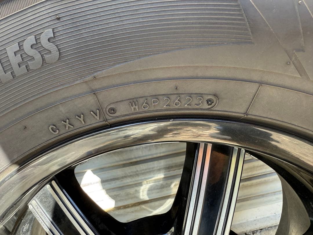 ハイエースに！スタッドレスタイヤ ホイール215/70R16 2023年製！