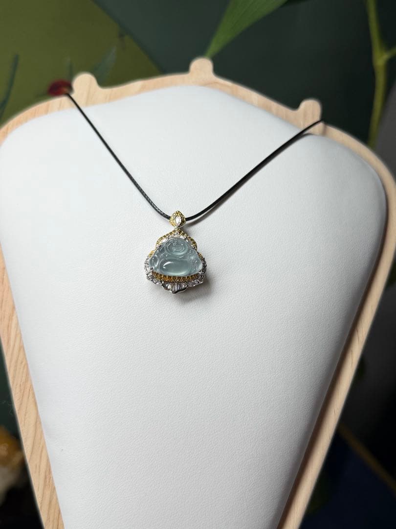 新入荷❣️天然A貨翡翠　縁起物、高氷種、豪華版仏公ネックレストップ