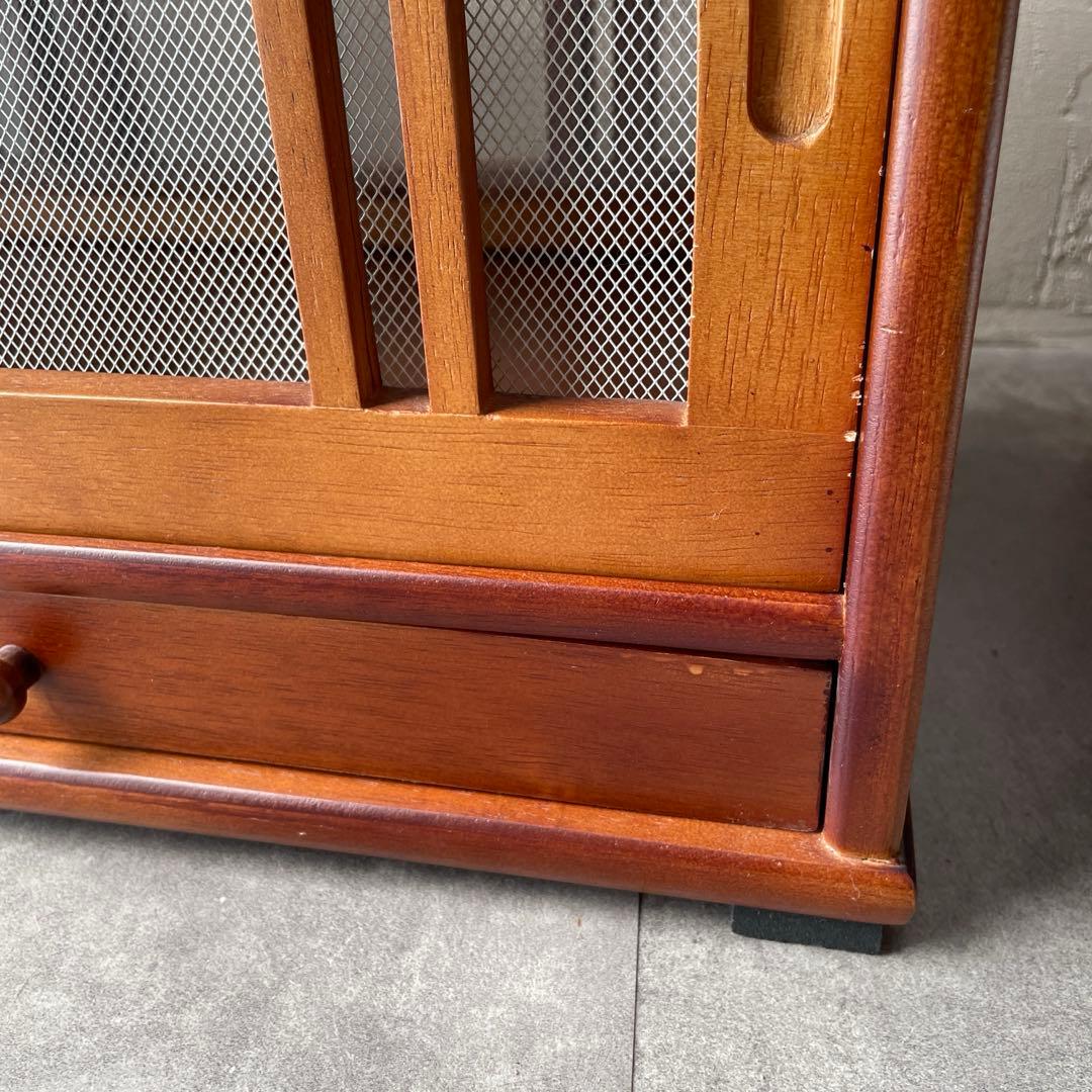 網戸つき　戸棚　蝿帳（はいちょう）　食器棚　キッチンファニチャー　木製　レトロ