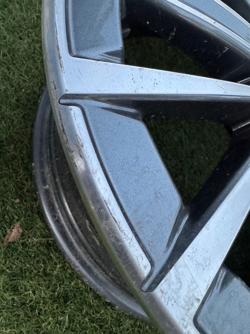 BMW ２シリーズ U型 純正ホイール3本