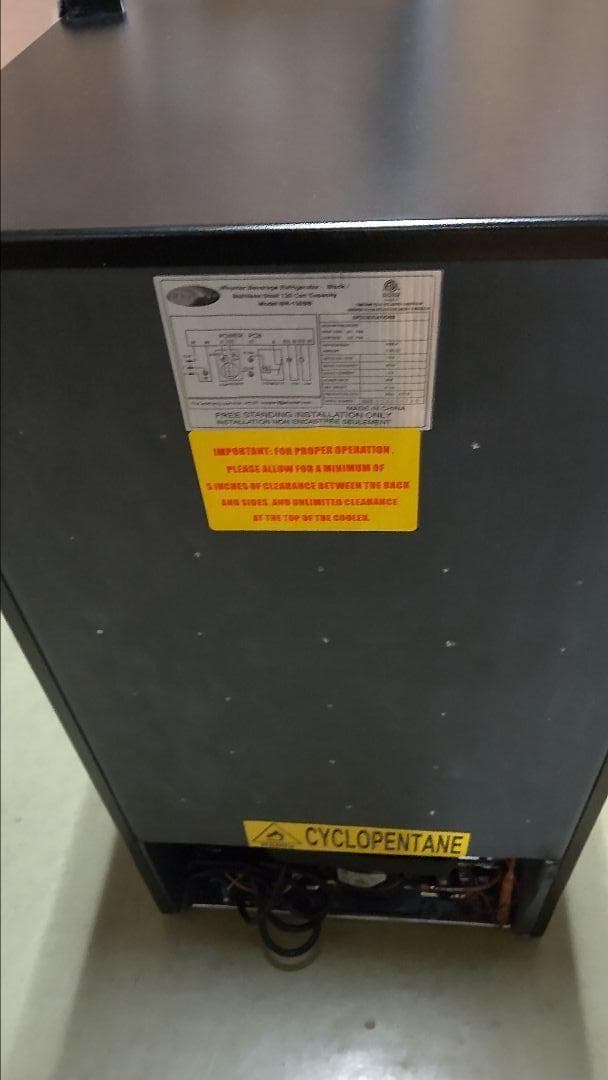 訳アリ　Whynter冷蔵庫 120缶用　BR130SB