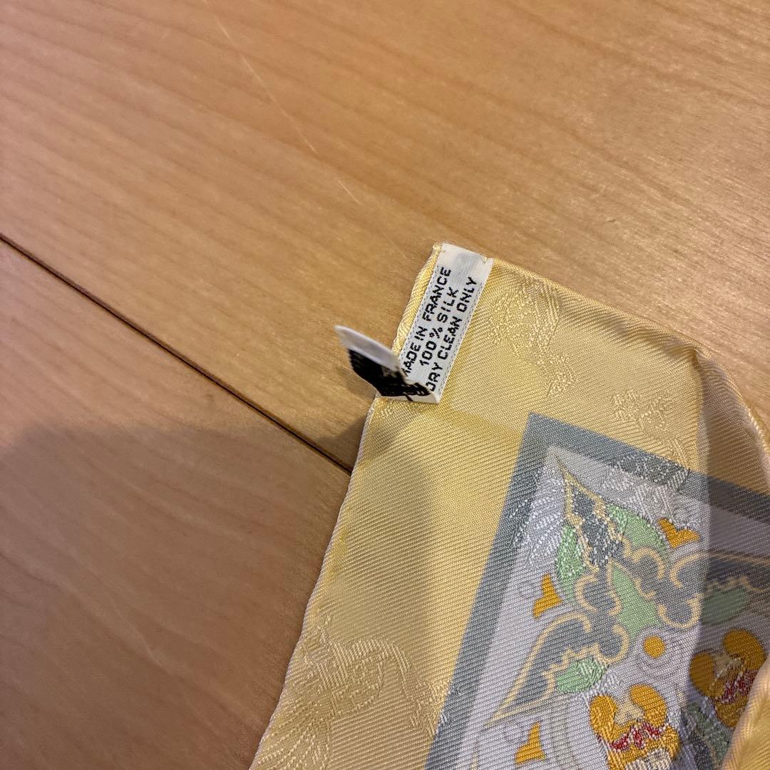 HERMES 装飾的なパターン カレ90 スカーフ