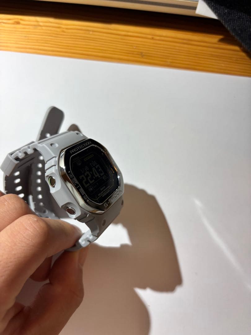 後継現行品G-SHOCK DW-H5600MB メタルベゼル 心拍計搭載