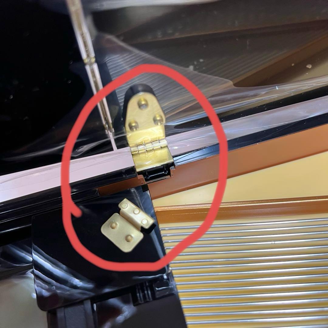 セガトイズグランドピアニスト　未使用箱無し屋根の片側蝶番が折れています。