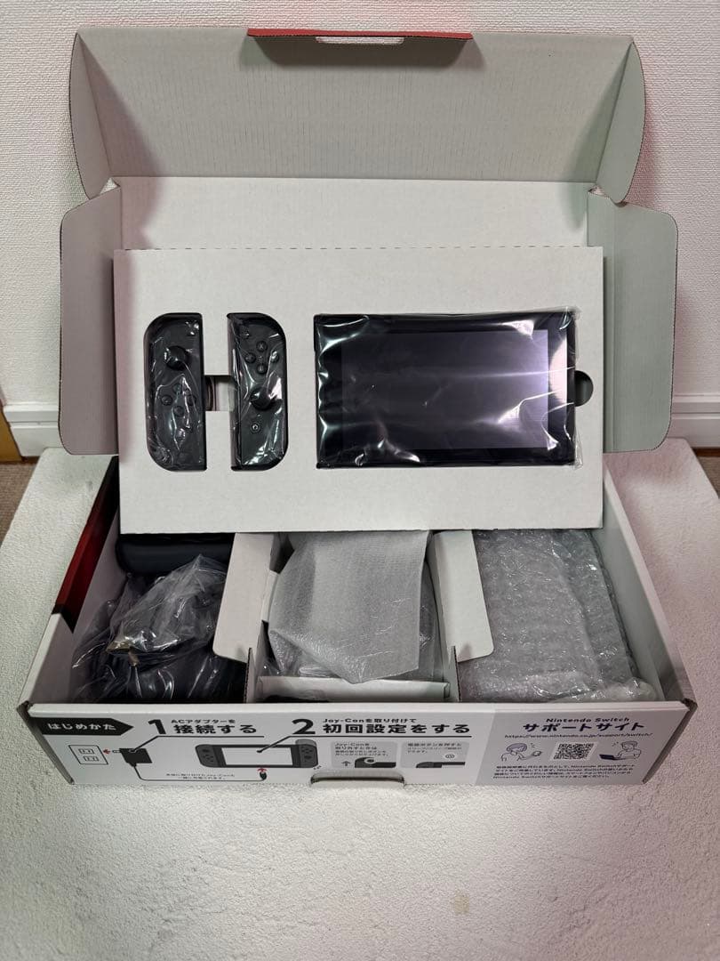 Nintendo Switch本体＋コントローラー セット　ソフト&SDカード付