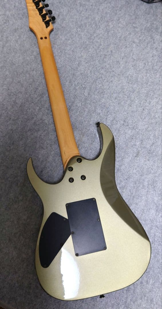 5150　Ibanez　RG320B