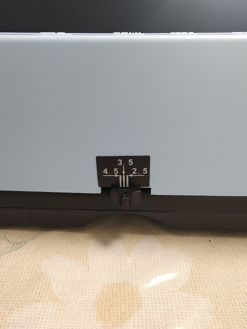 RAYSOONER 紙パンチと製本機。