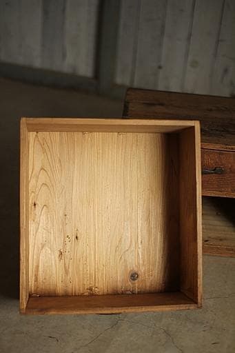 味のある木製小引き出し2段