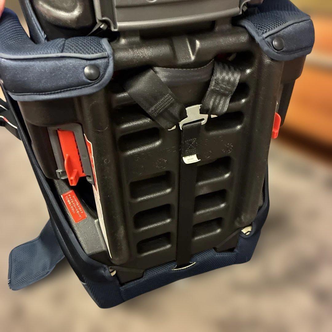 綺麗！アップリカ　シートベルト式　チャイルド　ジュニア　シート　エアグルーヴ