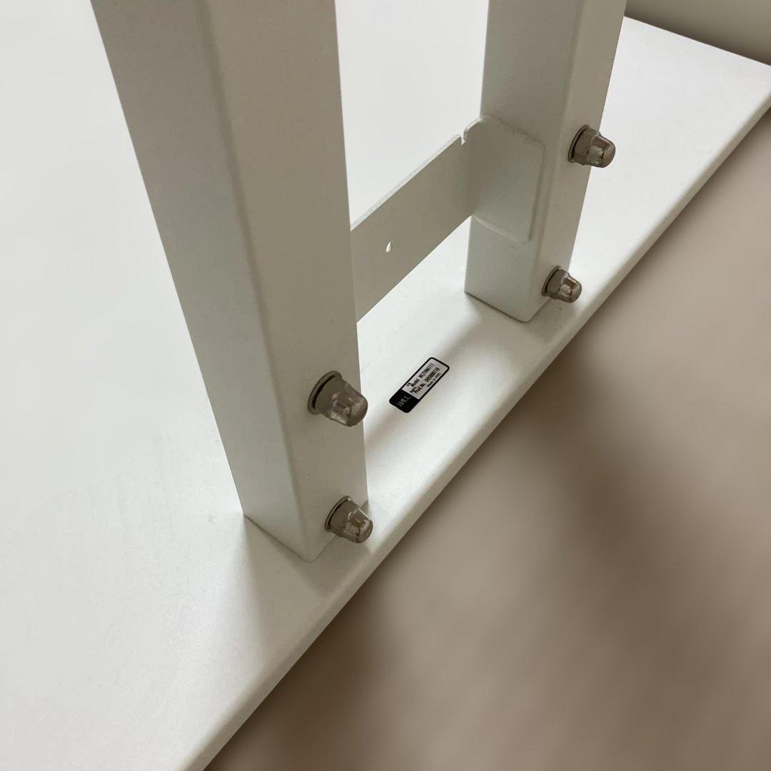 壁掛けテレビスタンド　ホワイト　WALL グッドデザイン賞