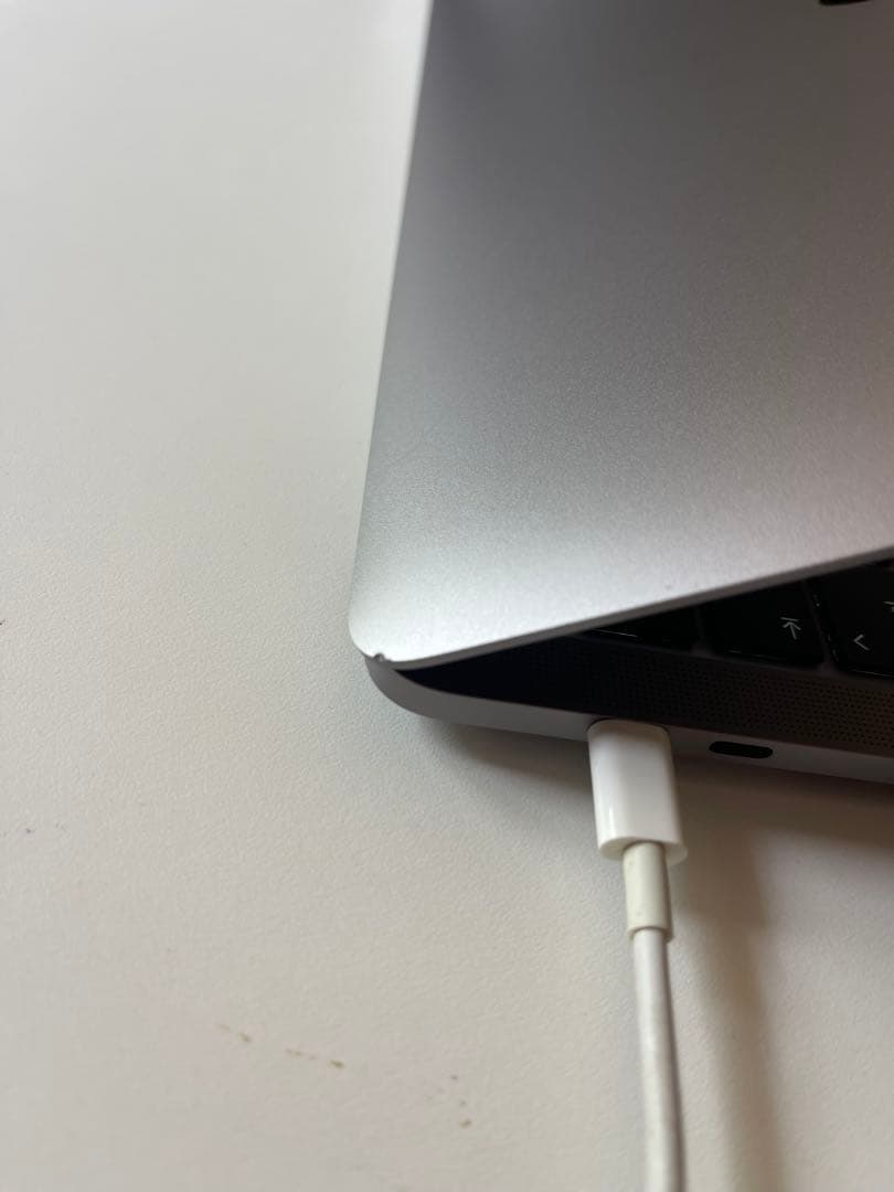 Apple MacBook Pro 13インチ (2020) 本体 ssd1T