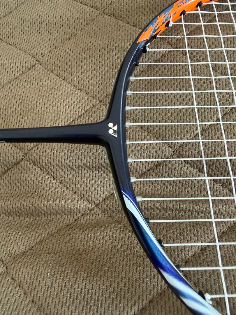 YONEX アストロクス100zz ダークネイビー　3UG5 美品