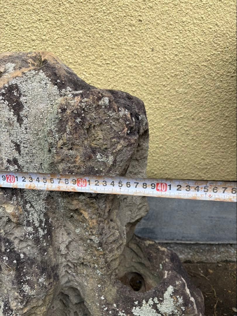 石製灯篭（大、小）・飾り岩（軽石）