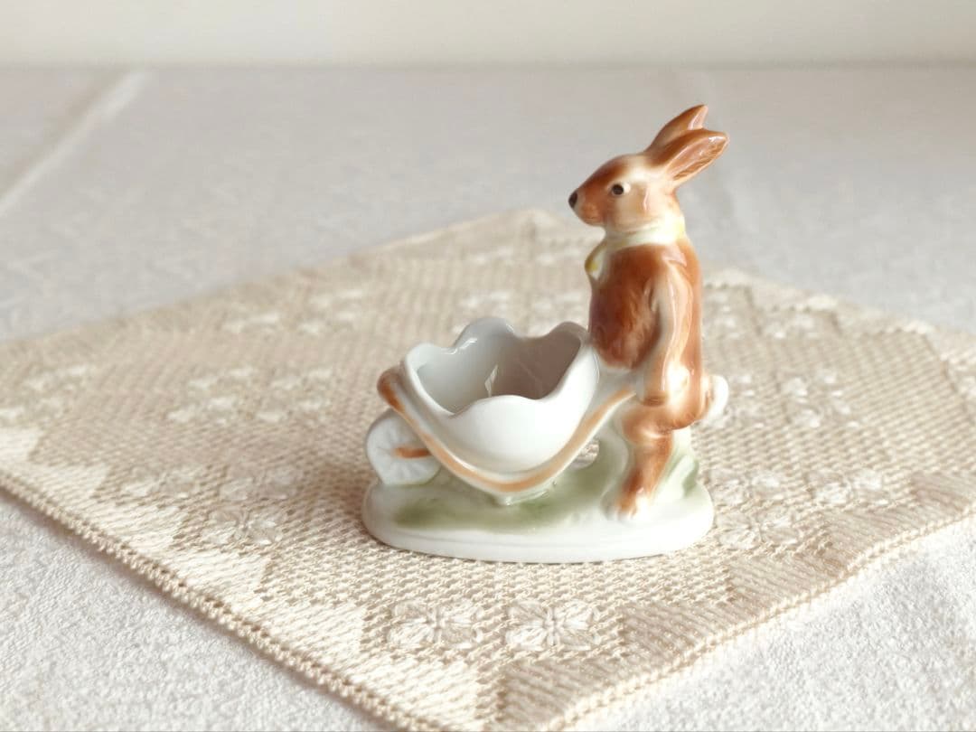 * pottery rabbit ୨୧ * お手伝い上手な ステキなうさぎさん