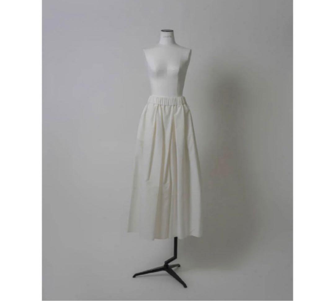 ローヘン　LOHEN スカートパンツ　ホワイト