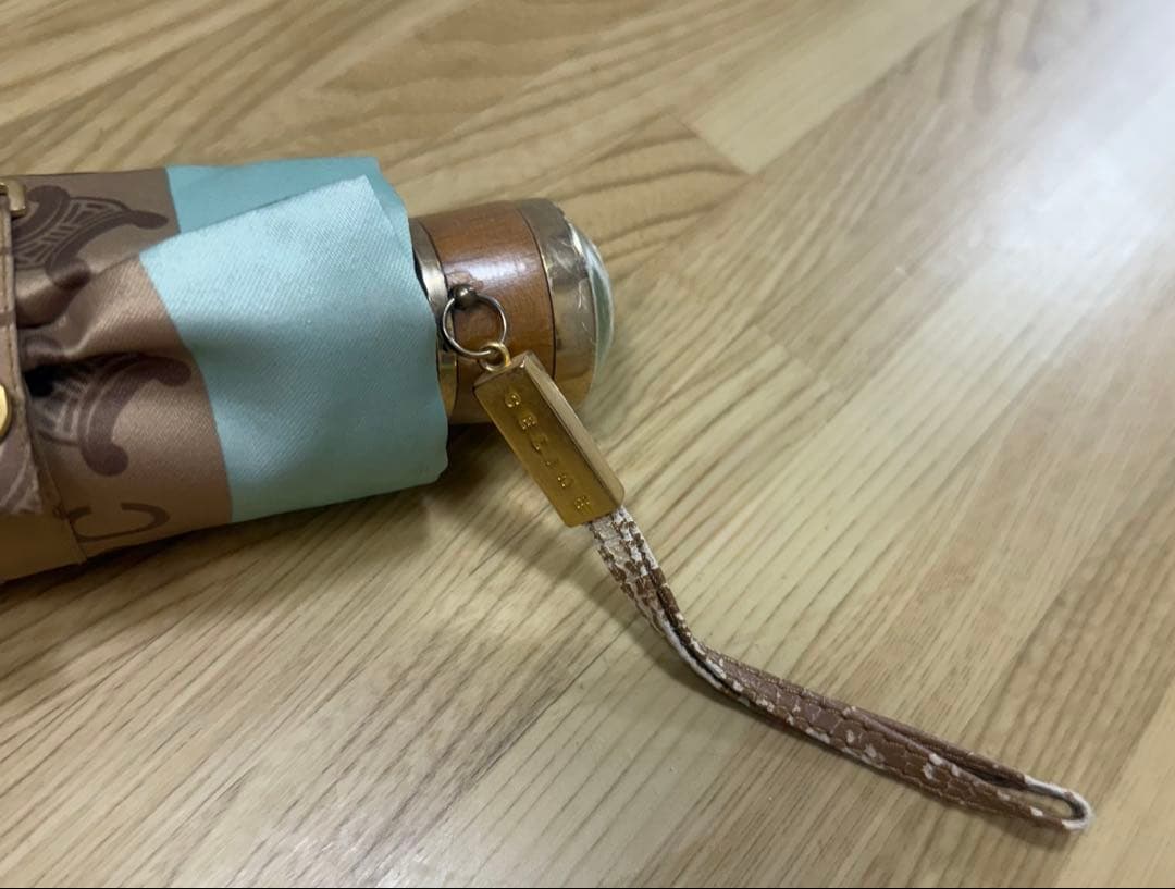 【匿名配送】【美品】CELINE セリーヌ 折りたたみ傘 コンパクト三つ折り傘